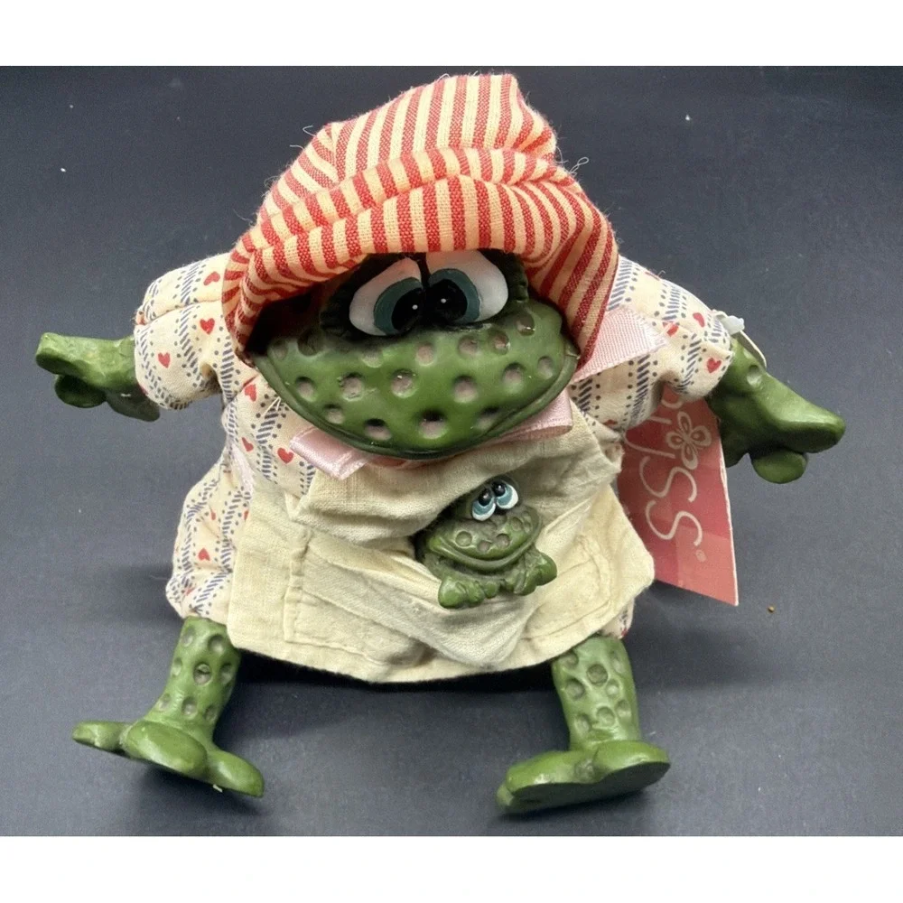 Vintage Russ Berrie Country Folks Frogs‎ Freida Mom and Baby Frog Kathleen Kelly